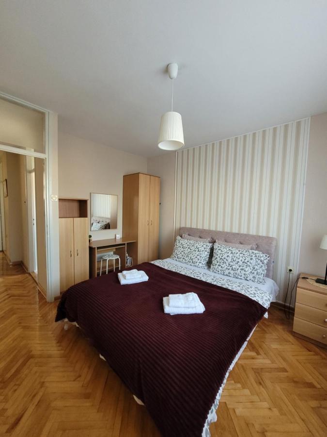 Community Park Apartment Ni 외부 사진